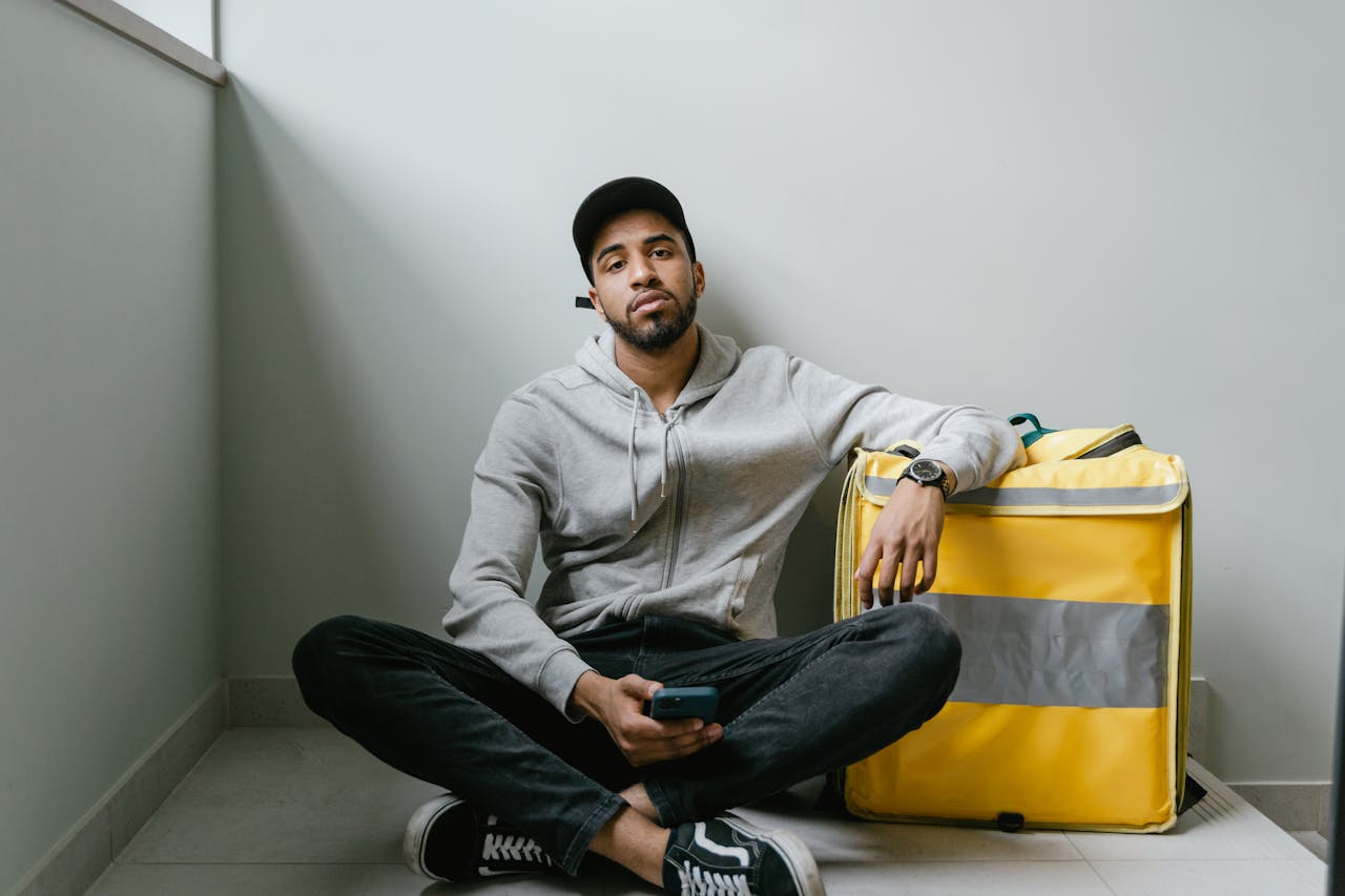 Delivery Driver Jobs Canada: Complete Guide to Earning $22-$28 Per Hour